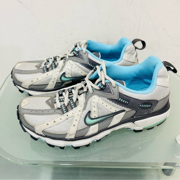 Nike‎ Alvord Series 318658-041 Gray Running Shoes Sneakers Womens  Size 8 - Picture 2 of 8